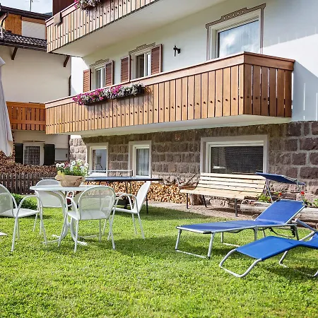 Costa Apartment